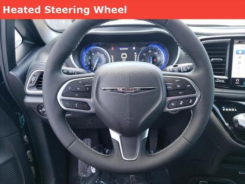 2025 Chrysler Pacifica L