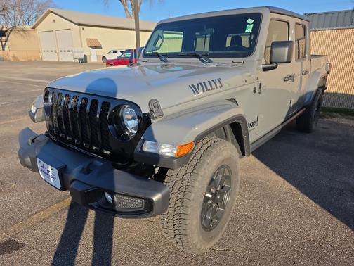 2021 Jeep Gladiator Willys 4x4
