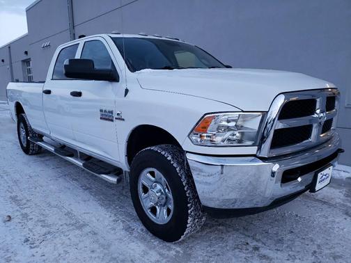 2018 RAM 3500 Tradesman Crew Cab 4x4 8' Box