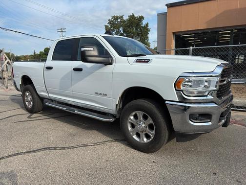2024 RAM 2500 Big Horn Crew Cab 4x4 6'4' Box