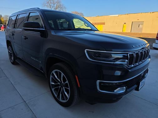 2023 Jeep Wagoneer Series II 4x4