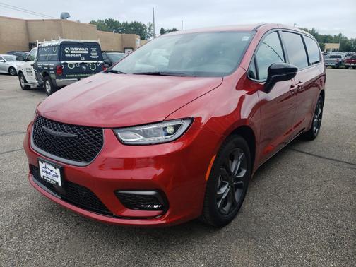 2026 Chrysler Pacifica L