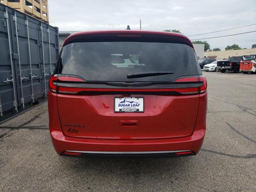 2026 Chrysler Pacifica L