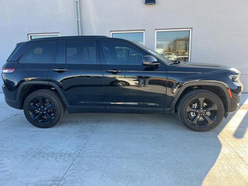 2024 Jeep Grand Cherokee Altitude