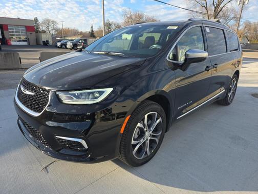2026 Chrysler Pacifica L