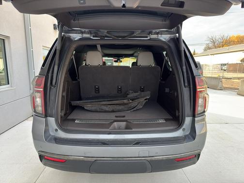 2022 Chevrolet Suburban 4WD Z71