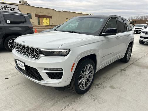 2025 Jeep Grand Cherokee Summit