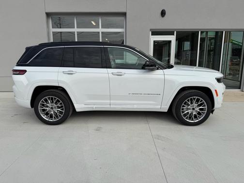 2025 Jeep Grand Cherokee Summit