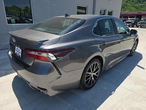 Predawn Gray Mica 2021 Toyota Camry SE
