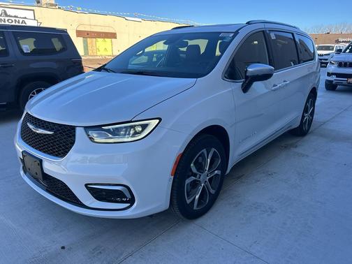 2026 Chrysler Pacifica L