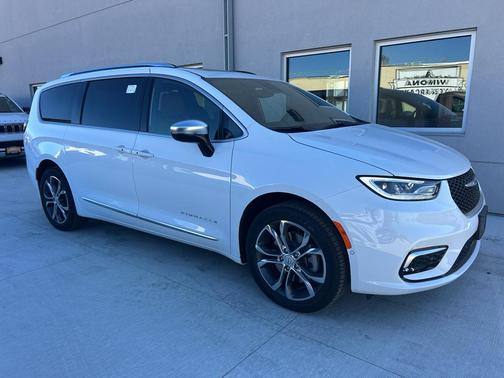 2026 Chrysler Pacifica L