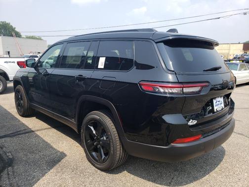 2025 Jeep Grand Cherokee L Altitude