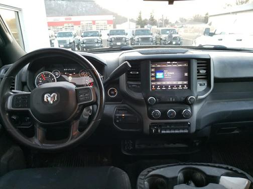 2021 RAM 3500 Tradesman Crew Cab 4x4 6'4' Box