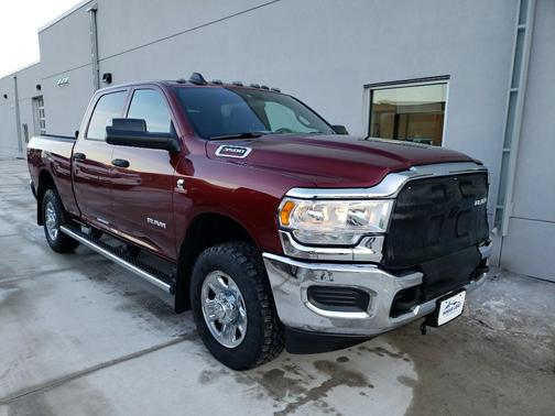 2021 RAM 3500 Tradesman Crew Cab 4x4 6'4' Box