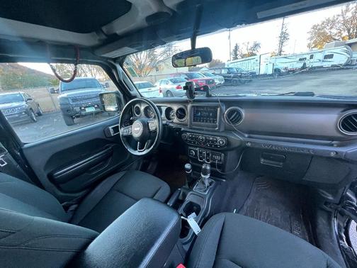 2020 Jeep Wrangler Unlimited Willys 4X4