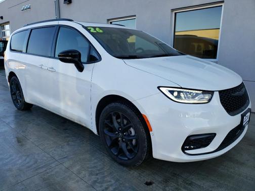 2026 Chrysler Pacifica Limited