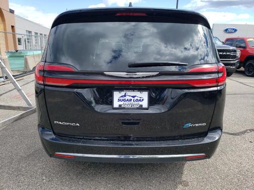 2024 Chrysler Pacifica Hybrid Select