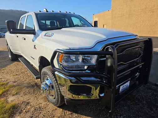 2020 RAM 3500 Tradesman Crew Cab 4x4 8' Box