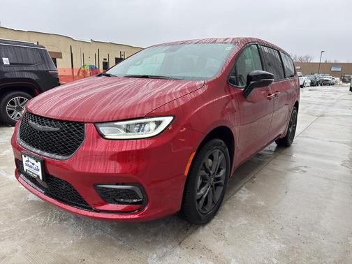 2026 Chrysler Pacifica L