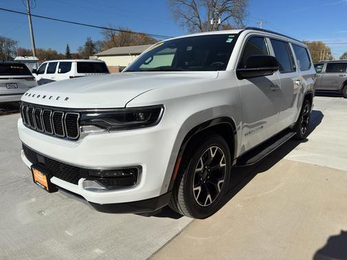 2025 Jeep Wagoneer L Series III 4x4