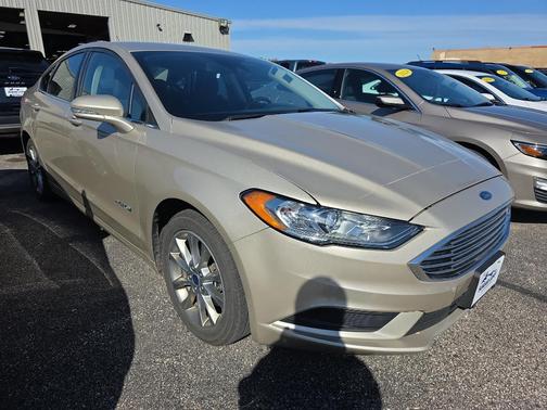 2017 Ford Fusion Hybrid SE