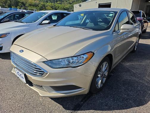 2017 Ford Fusion Hybrid SE