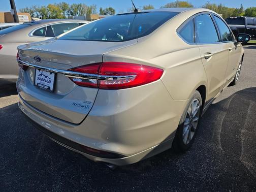 2017 Ford Fusion Hybrid SE