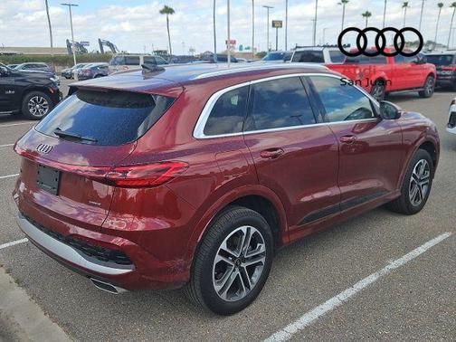 2025 Audi Q5 Premium TFSI quattro S tronic