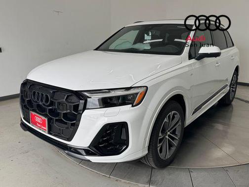 Glacier White 2026 Audi Q7 55 Premium