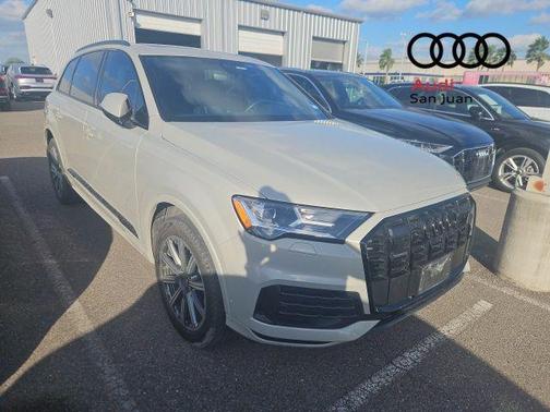 2023 Audi Q7 45 Premium Plus
