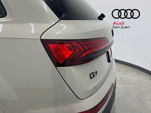 2023 Audi Q7 45 Premium Plus