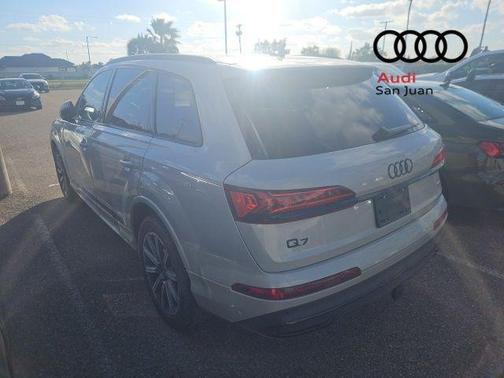 2023 Audi Q7 45 Premium Plus