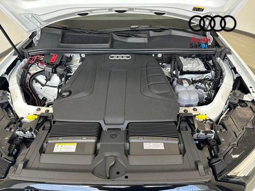 2026 Audi Q7 45 Premium Plus