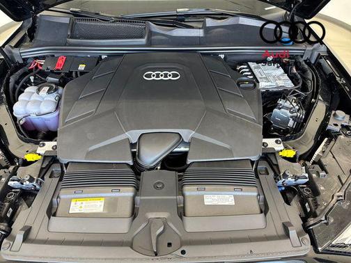 Mythos Black Metallic 2026 Audi Q7 55 Premium Plus