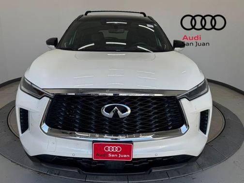 Majestic White/Black Obsidian 2024 INFINITI QX60 AUTOGRAPH