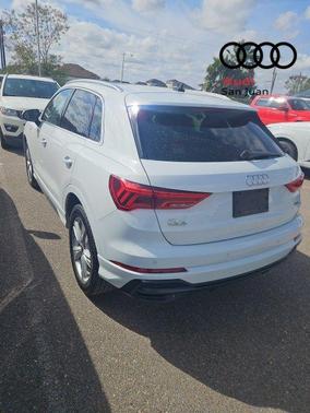 2022 Audi Q3 45 S line Premium