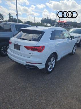 2022 Audi Q3 45 S line Premium