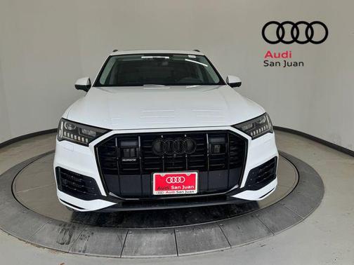 Glacier White Metallic 2023 Audi Q7 55 Prestige