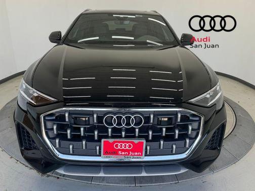 Mythos Black Metallic 2025 Audi Q8 55 Premium