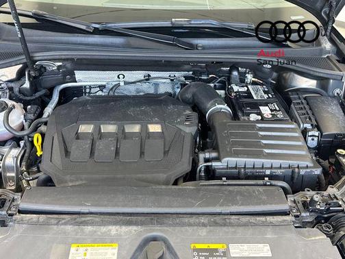 2022 Audi Q3 45 S line Premium