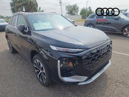 Mythos Black Metallic 2026 Audi Q3 TFSI quattro S tronic