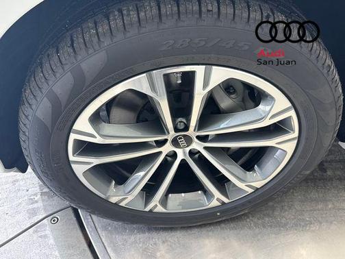 2026 Audi Q7 45 Premium