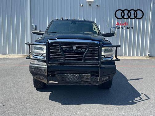 Diamond Black Crystal Pearlcoat 2019 RAM 3500 Laramie Crew Cab 4x4 8' Box