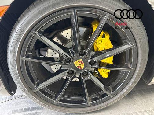 2021 Porsche 911 Carrera