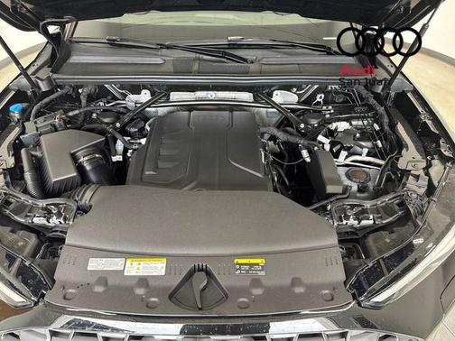 2025 Audi Q5 Premium TFSI quattro S tronic