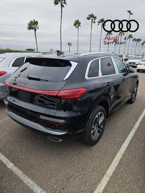 2025 Audi Q5 Premium TFSI quattro S tronic