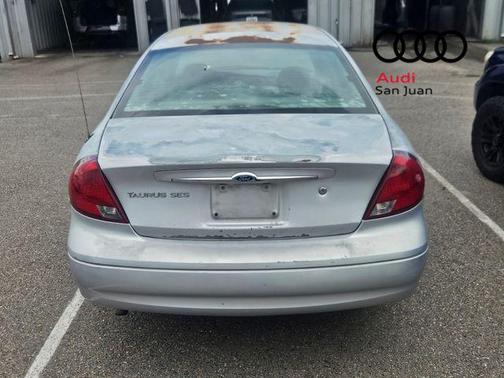 Silver Frost Clearcoat Metallic 2003 Ford Taurus SES