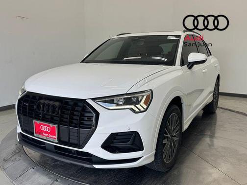 Arkona White 2024 Audi Q3 Premium 40 TFSI quattro Tiptronic