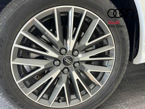 Arkona White 2024 Audi Q3 Premium 40 TFSI quattro Tiptronic