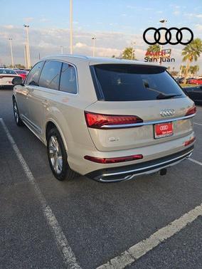 2021 Audi Q7 45 Premium Plus